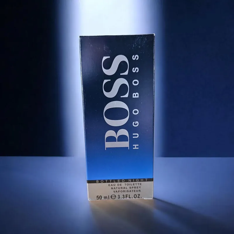 Hugo Boss Bottled Night 50 ml u plavom svjetlu