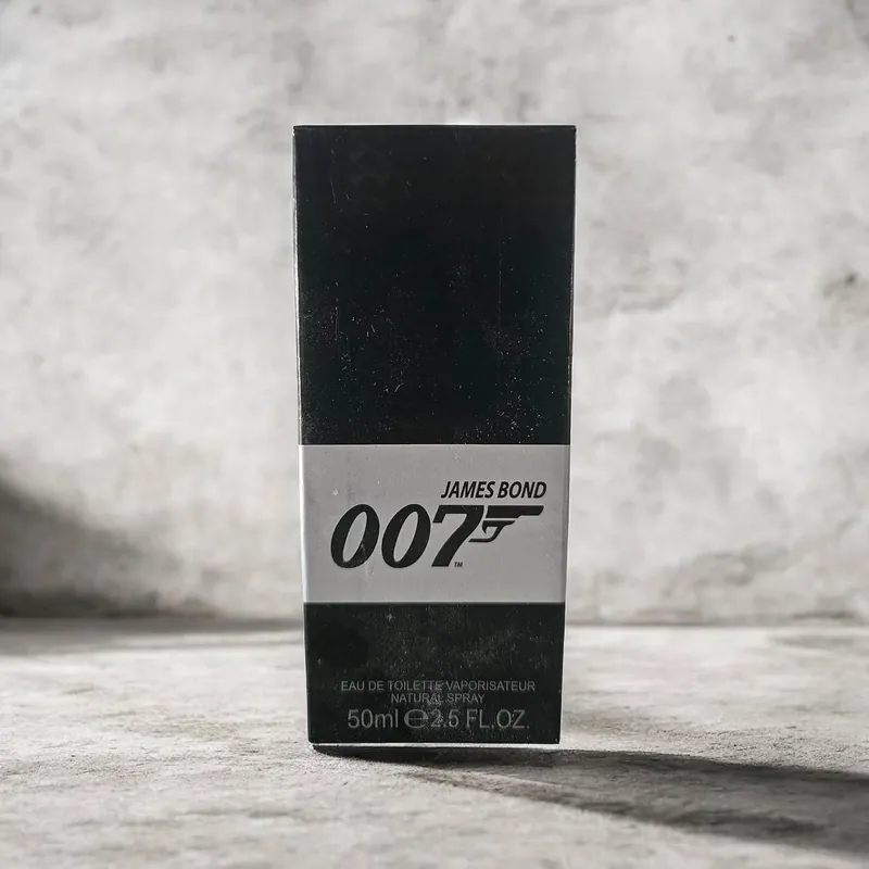 James Bond 007 50 ml na kamenoj podlozi